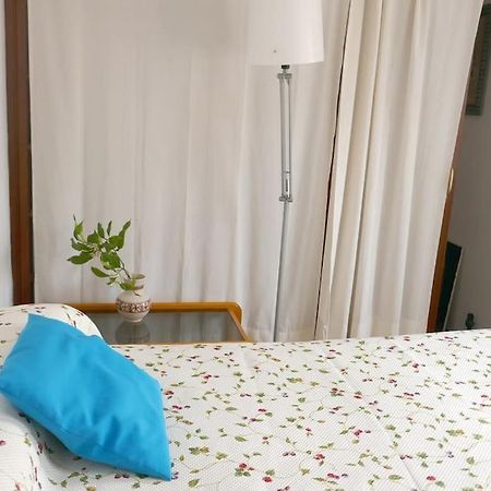 Casa Soleada En Calle Tranquila Sevilla Eksteriør billede