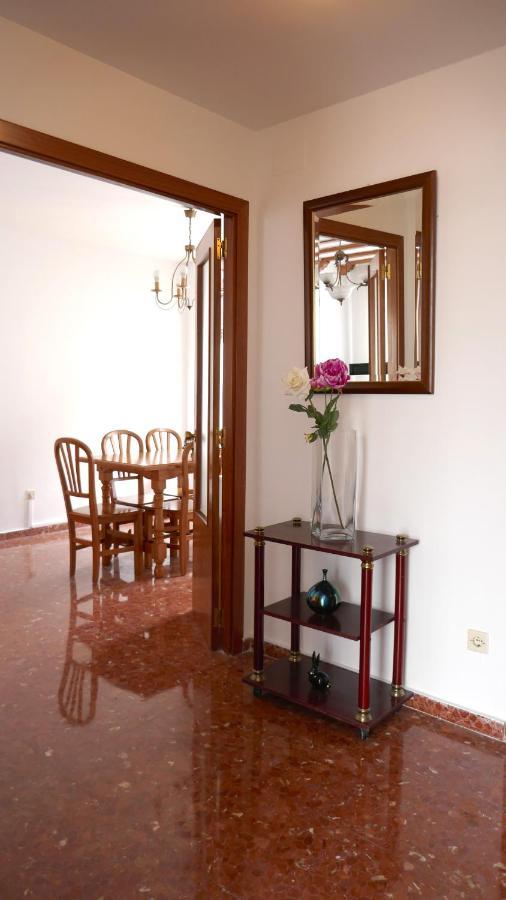 Casa Soleada En Calle Tranquila Sevilla Eksteriør billede