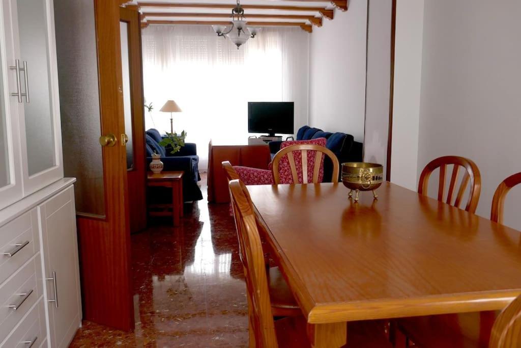 Casa Soleada En Calle Tranquila Sevilla Eksteriør billede